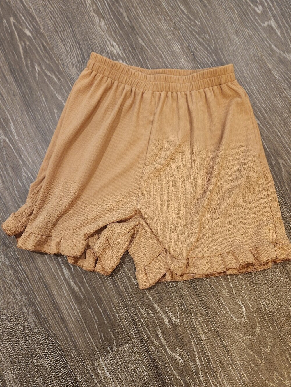 Lularoe Simply Comfortable Ruffle Light Brown Elastic Shorts Size Medium NEW - Picture 3 of 7